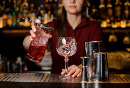 Mixology Techniques at Events